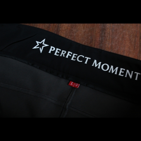 Perfect moment Aurora flare pant. Cute ski pants. - Picture 13 of 16